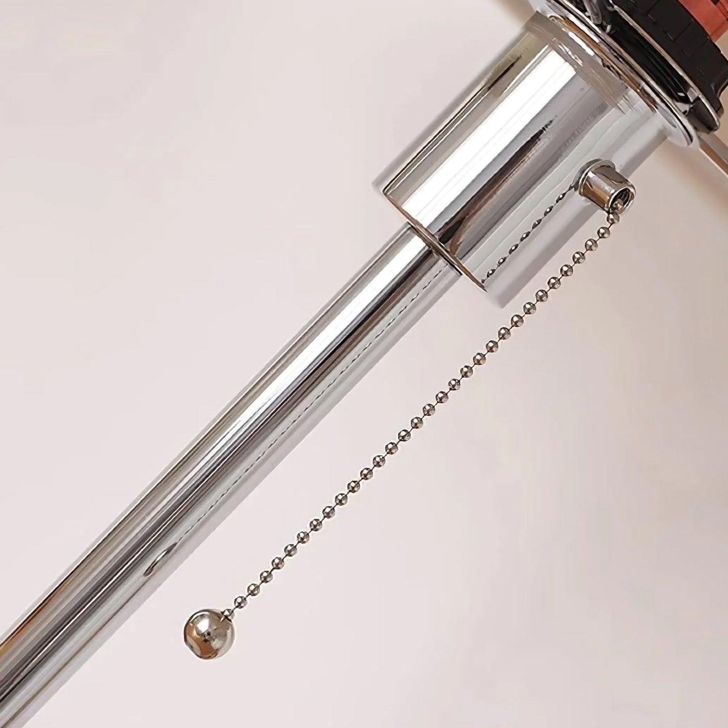 Zenviae Bowie Table Lamp close-up of pull chain switch