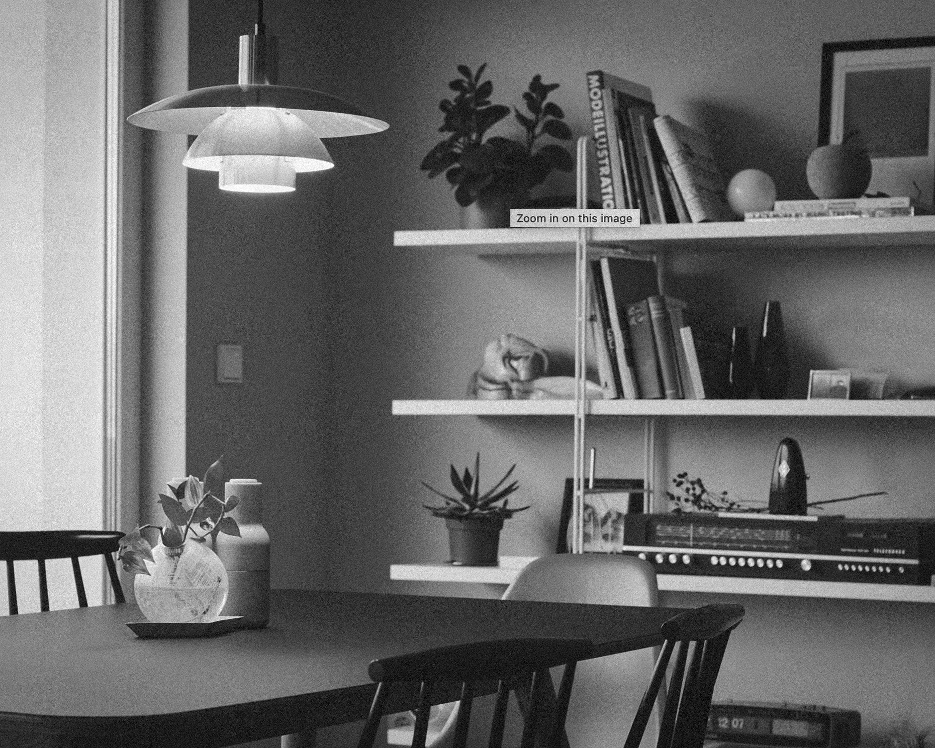 Curated corner pendant lamp in monochrome – Zenviae Retro & Bauhaus-Inspired interior lighting