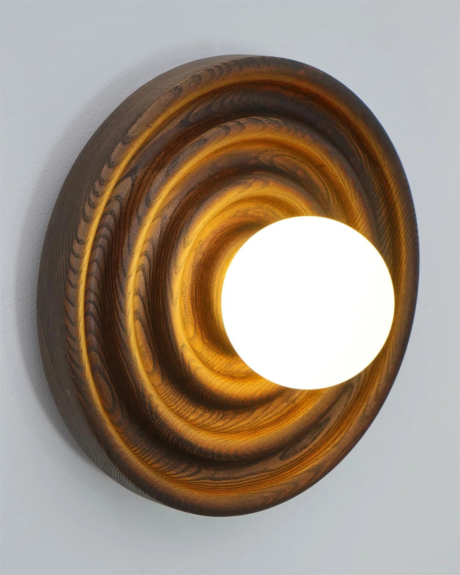 Zenviae Grove Wall Lamp side view lit with warm glow